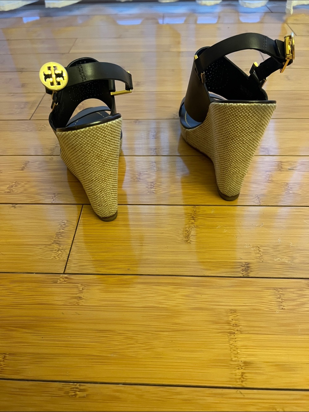 Tory Burch Black Leather Wedge Sandals with Gold Buckle - Picture 3 of 6